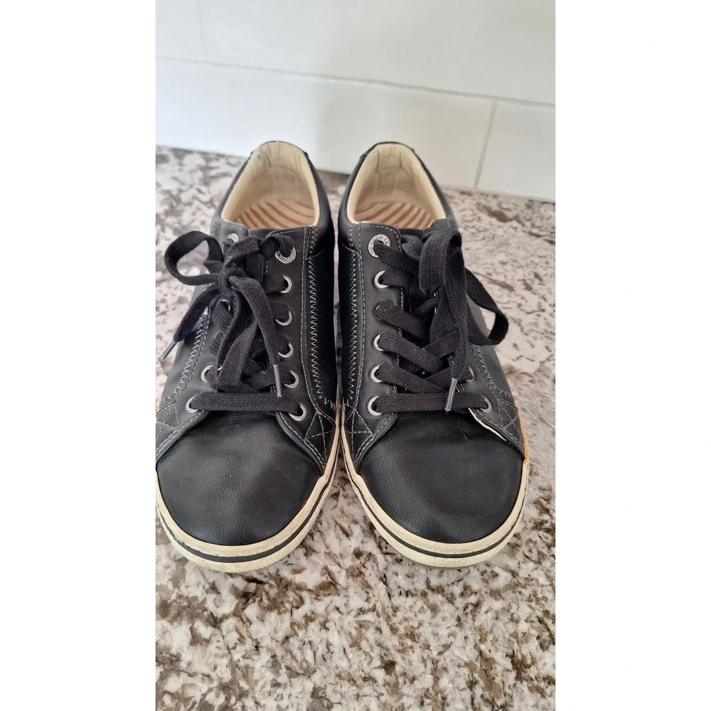 Taos Retro Star Black Leather Lace Up Sneakers Womens 7.5 RES-12844A
